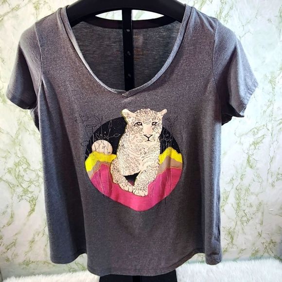 Torrid Screen Print Top - Picture 1 of 7